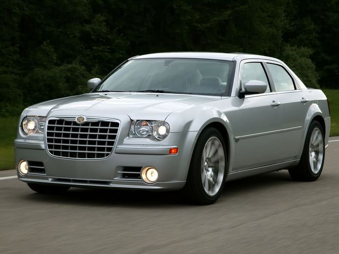 5760587_Chrysler_300C_SRT8_2005_5.jpg
