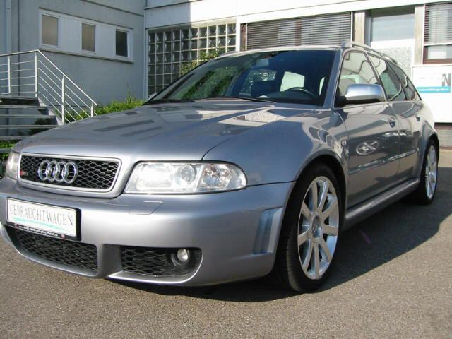 Audi_RS4_B5_left_side.JPG