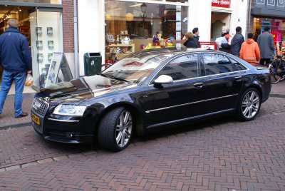 DSC09581_Audi_S8_5200cc_V10_450PK__2007_.JPG