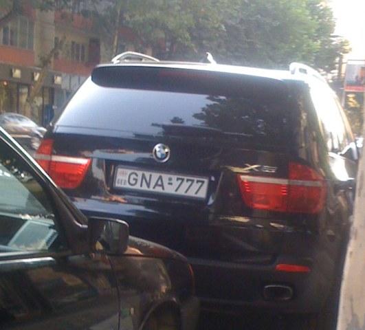 bmw2.jpg
