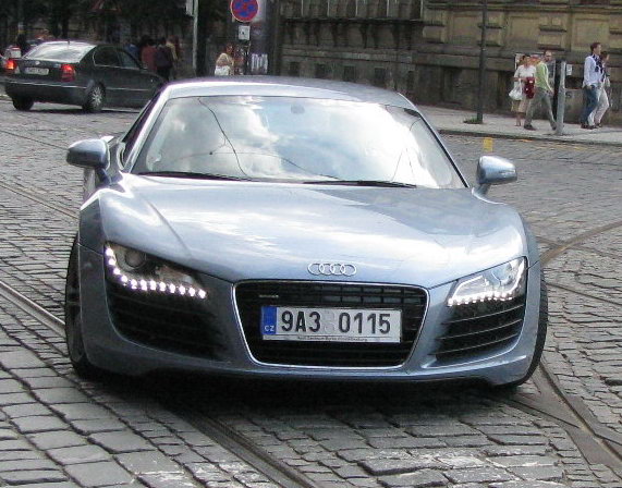 R8_front.jpg