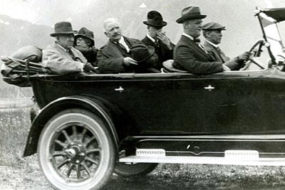3prezcar13.jpg