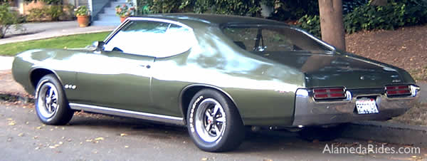 Pontiac_GTO1969b.jpg