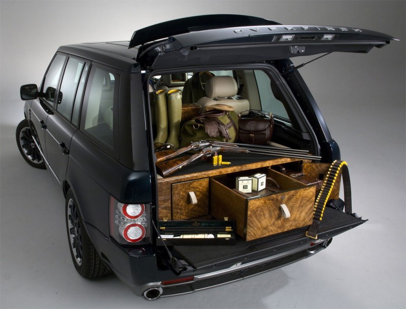 2010_Overfinch_Range_Rover_Holland_Holland_Rear_Angle_View_800x609.jpg