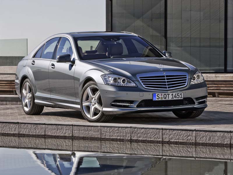 Mercedes_Benz_S_Class_AMG_Sports_Package_2010_800x600_wallpaper_03.jpg