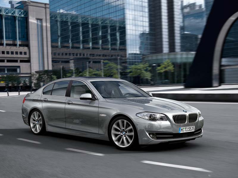 BMW_5_Series_2011_800x600_wallpaper_01.jpg