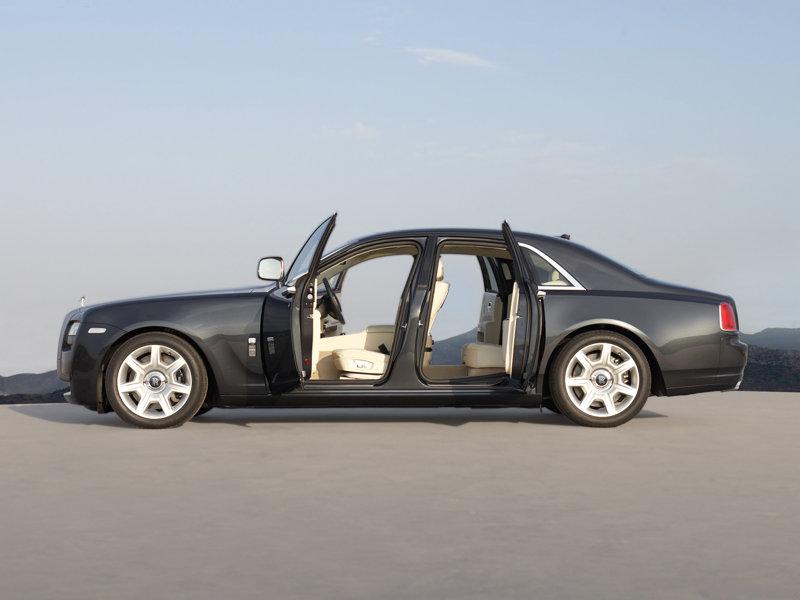 Rolls_Royce_Ghost_2010_800x600_wallpaper_0c.jpg