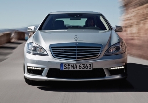 2010_Mercedes_Benz_S65_AMG_1680x1050.jpg