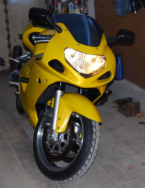 Gixxer_small_2.jpg