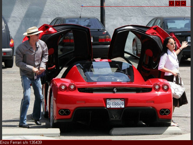 Nicholas_Cage_Ferrari_Enzo.jpg