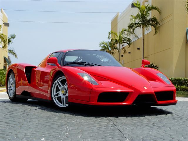ferrari_enzo_red_black_2003.jpg