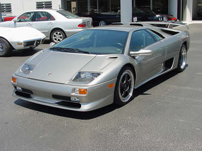 Lamborghini_Diablo_silver.jpg