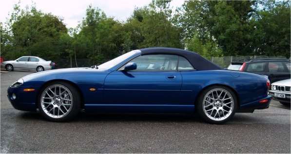 jag_Blue_side_left01.jpg