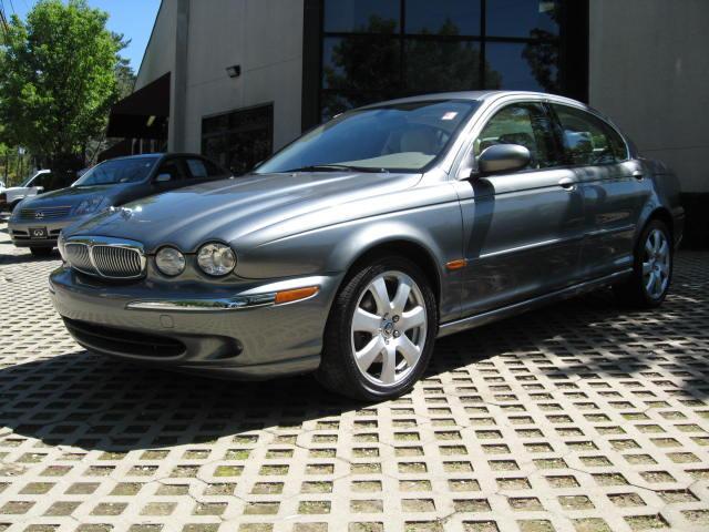Jaguar_X_Type.209103525_std.jpg