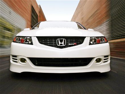 htup_0810_01_z_2006_acura_tsx_front_view.jpg