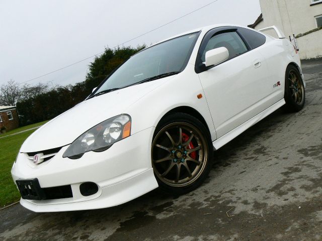 dc5_type_r_white_front.jpg