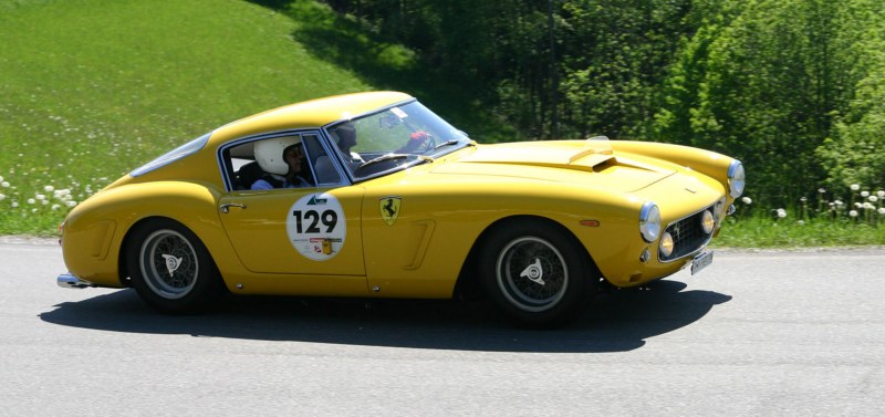 Ferrari_250_GT_Berlinetta_1__800x600_.jpg