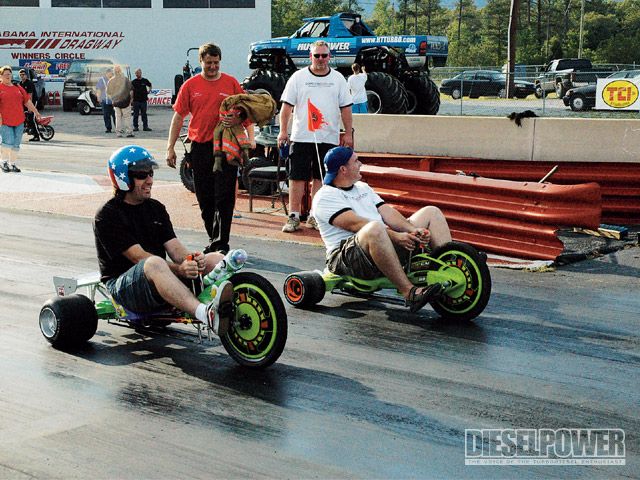 0811dp_09_z_2008_competition_diesel_drag_race_big_wheel_racing.jpg