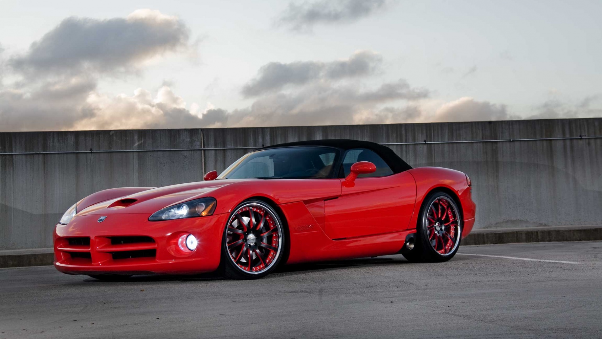 17_4866_oboi_dodge_viper_1920x1080.jpg
