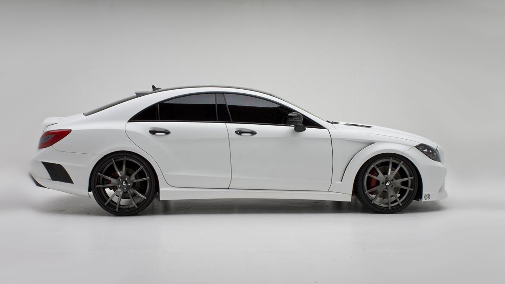 Wallpaper_Mercedes_CLS_Class_Modification.jpg