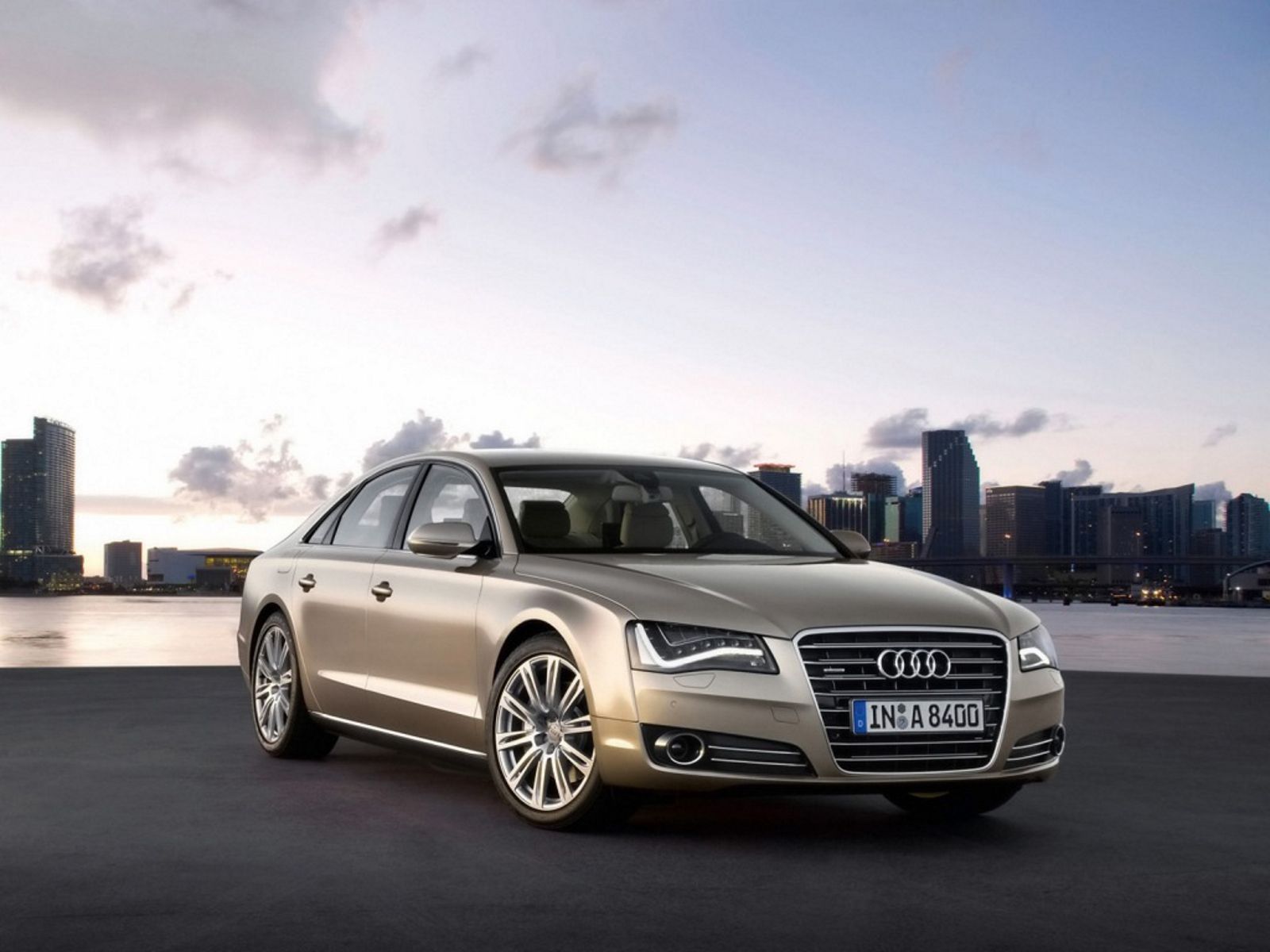 Audi_A8.jpg
