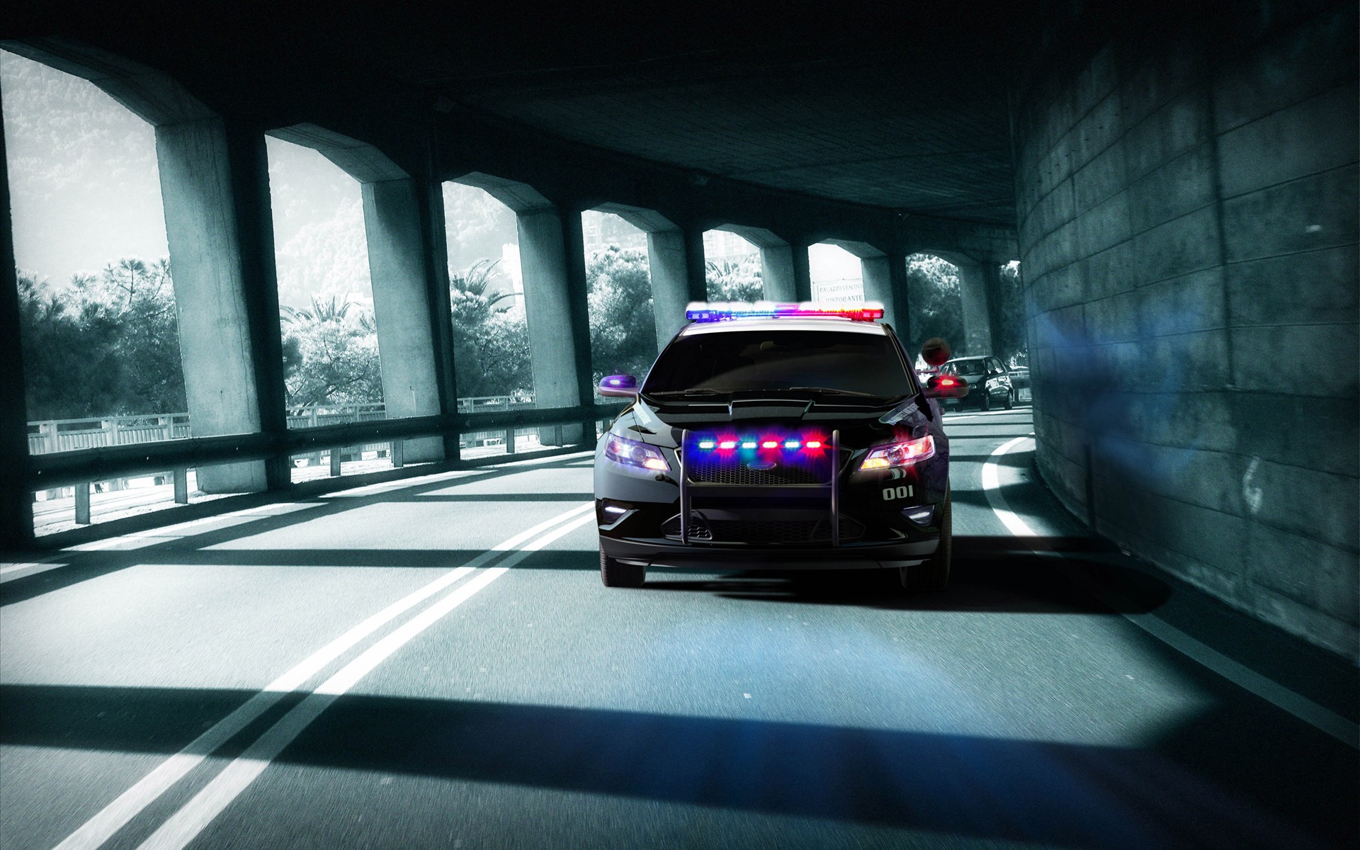 Ford_Police_Interceptor_widescreen_02.jpg