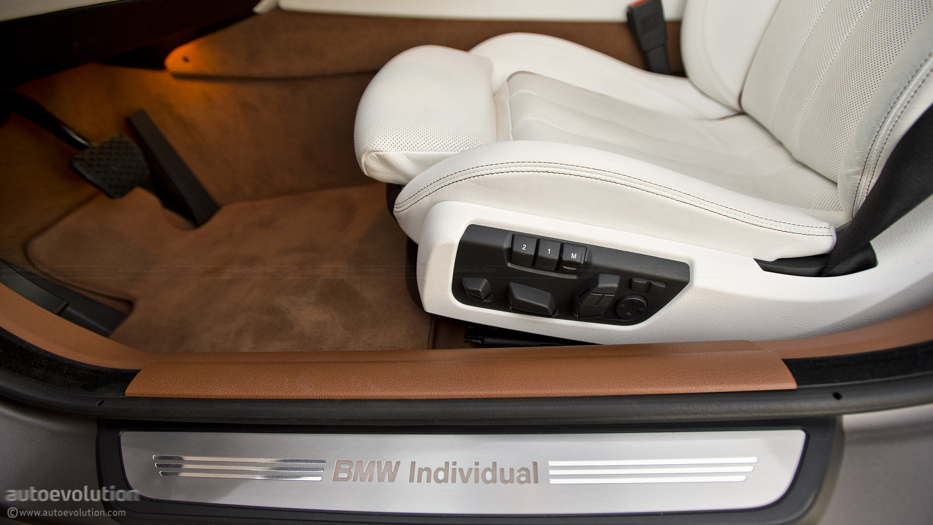 bmw_6_series_gran_coupe_test_drive_2012_1080p_77.jpg