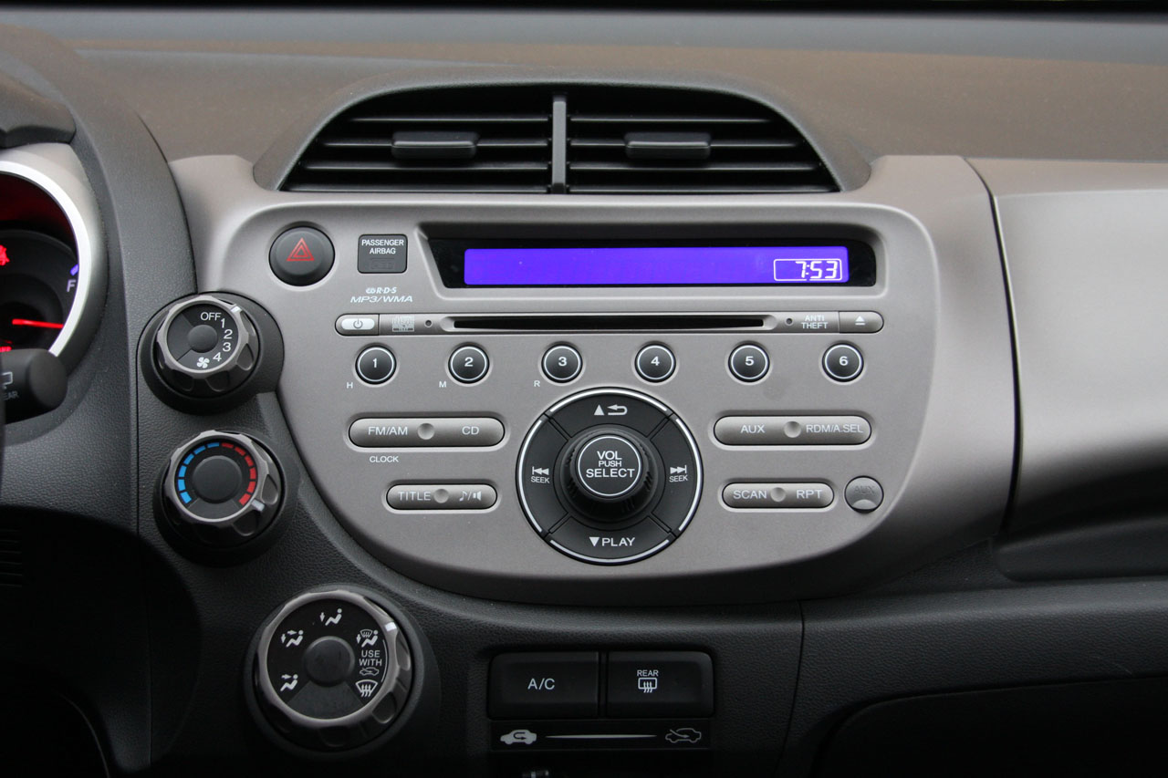 23_09_honda_fit_sport_review.jpg
