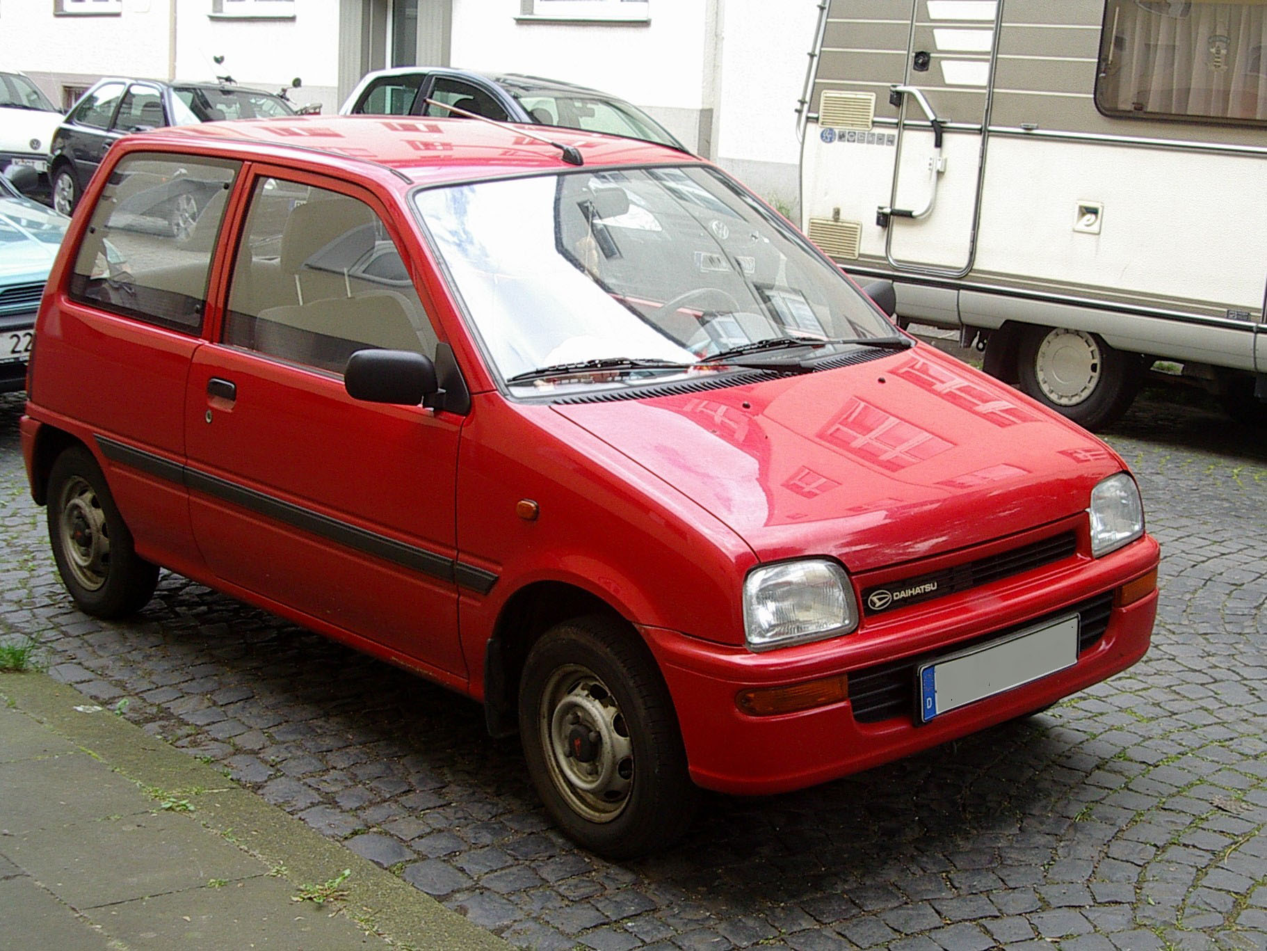 daihatsu_cuore_3.jpg