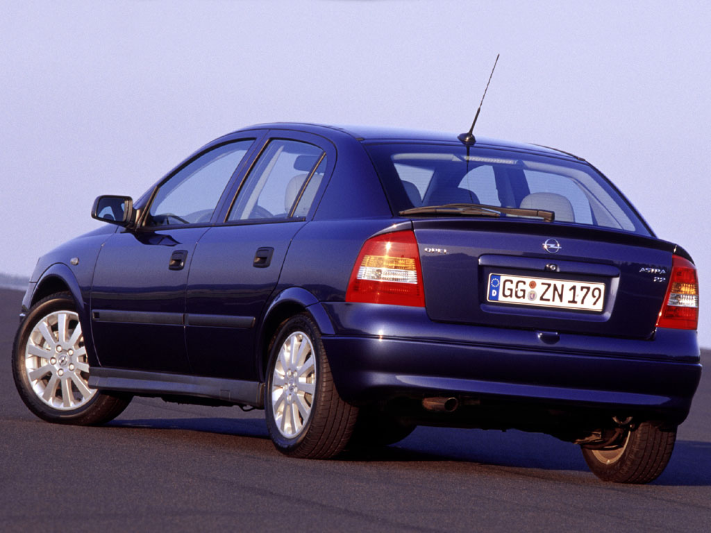 Opel_Astra_G_1998_2004_Photo_02.jpg