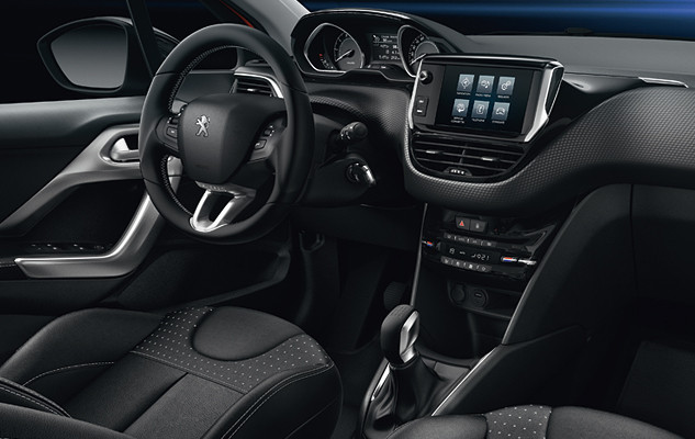 peugeot_208_conduite_intuitive_excitante_633x400.88528.17.jpg