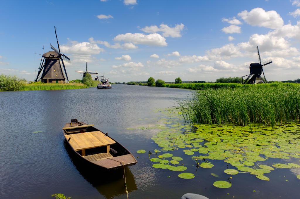 Kinderdijk_windmills_Holland_1024x681.jpg