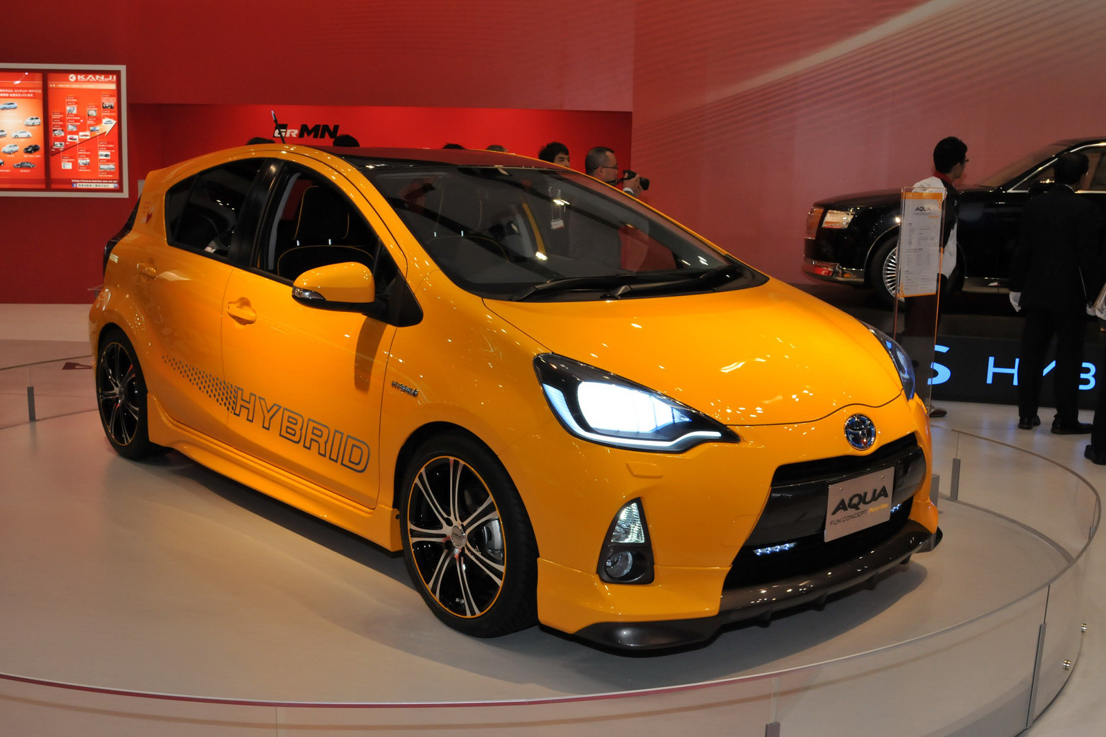 Toyota_KAW_Aqua_Fun_Concept_Carscoop3.jpg