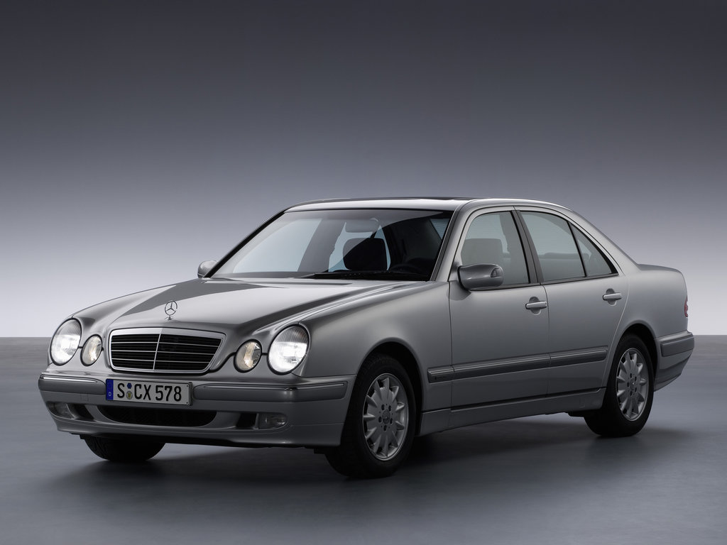 mercedes_benz_e_class_535419.jpg
