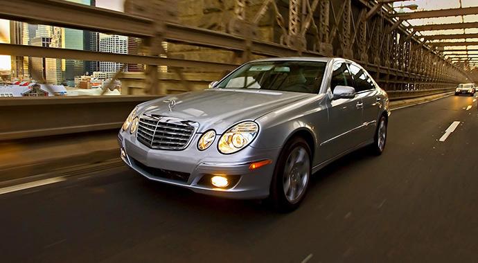 Mercedes_Benz_E_Class_1.jpg