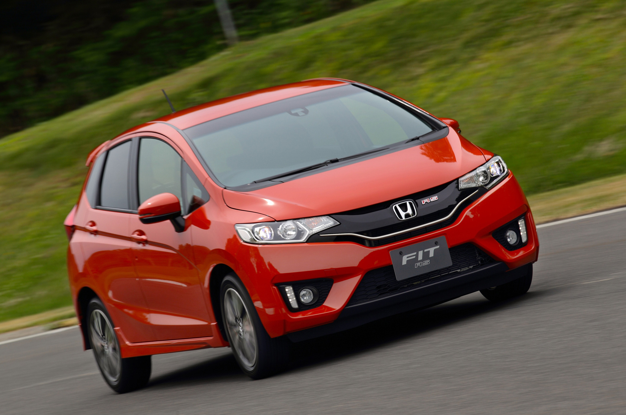 honda_fit_rs_4.jpeg