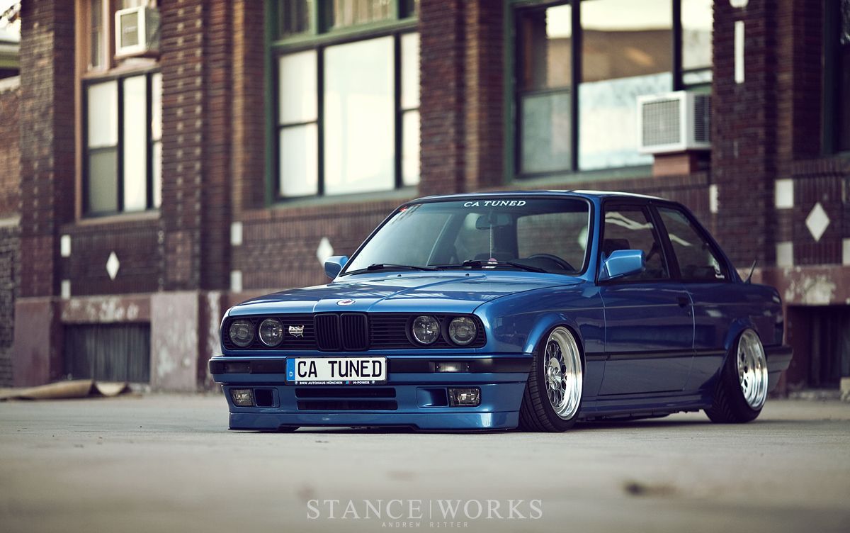 bmwe30.jpg