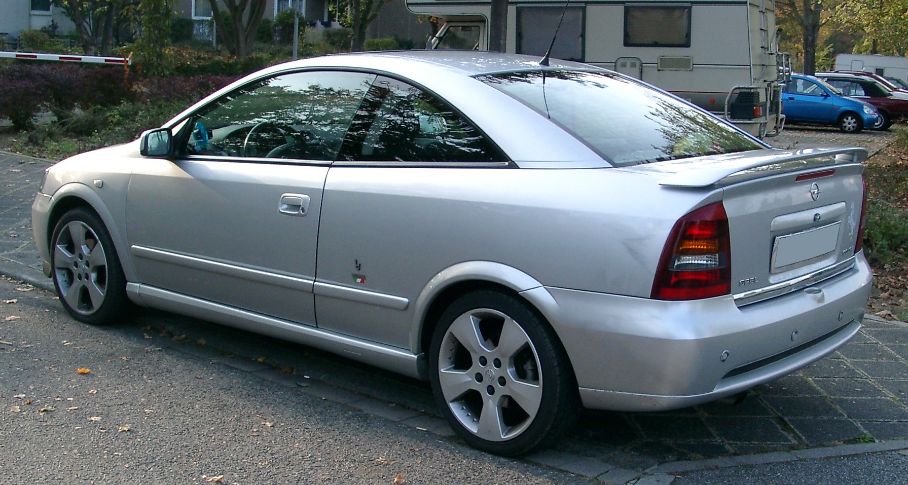 Opel_Astra_G_Coupe_rear_20071011.jpg