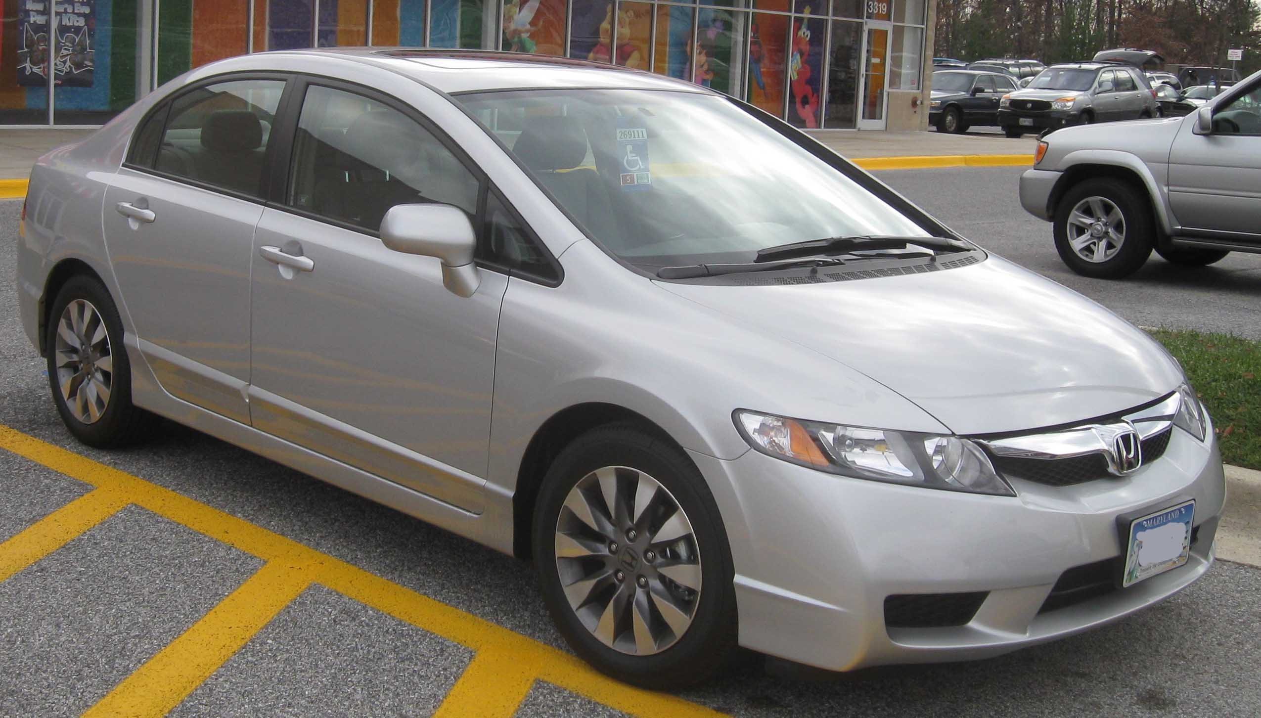 09_Honda_Civic_EX_sedan.jpg