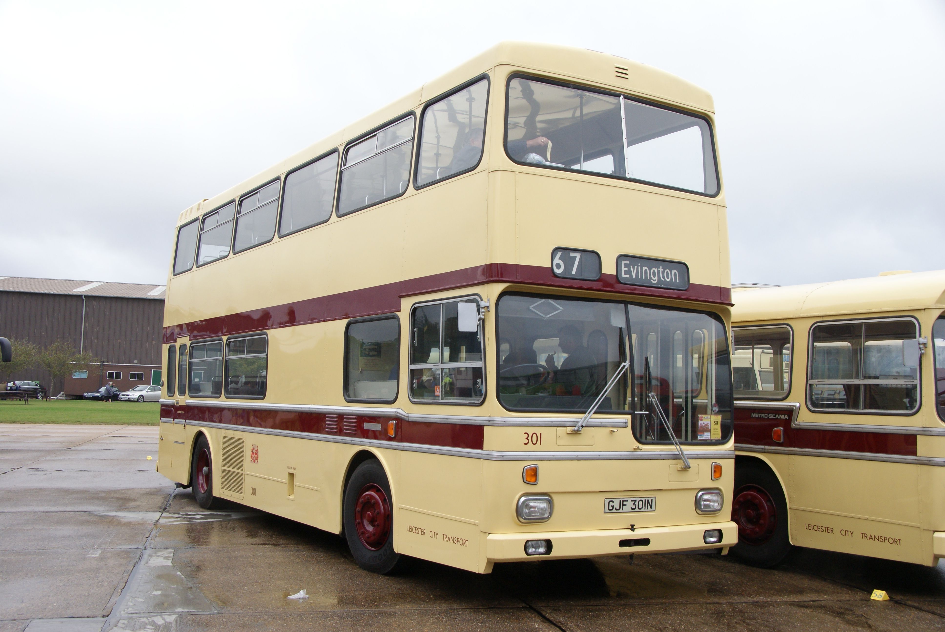 Leicester_City_Transport_bus_301__GJF_301N___Showbus_2010__2_.jpg
