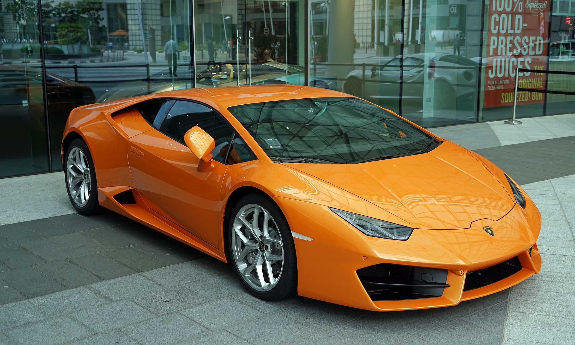 lamborghini_g077817c38_1920.jpg
