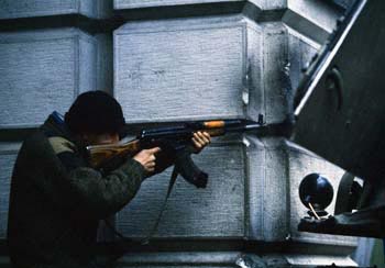 Georgian_20Soldier_20with_20AK_47.jpg
