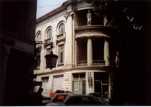 rustaveli_01_mid.jpg