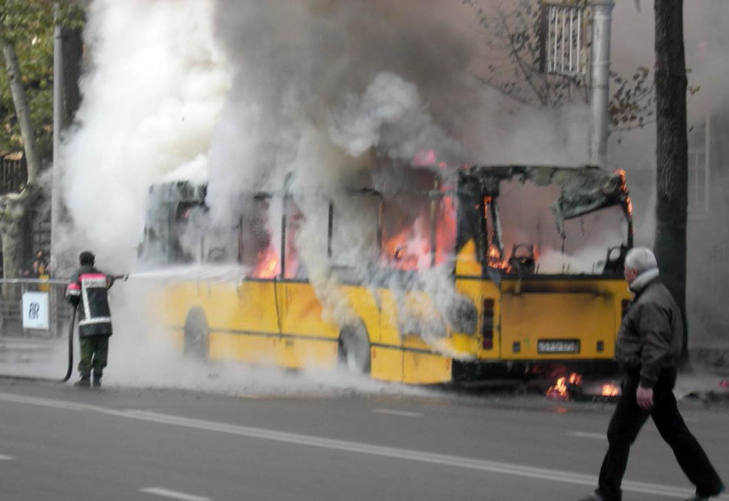 avtobusi_icvis.._.JPG