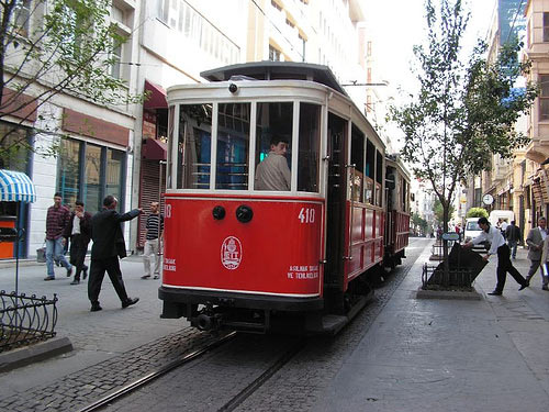 old_tram.jpg