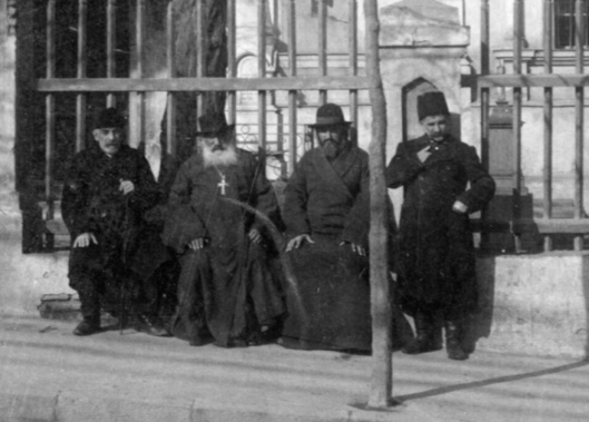 kaloubnis_tadzari_a.jpg