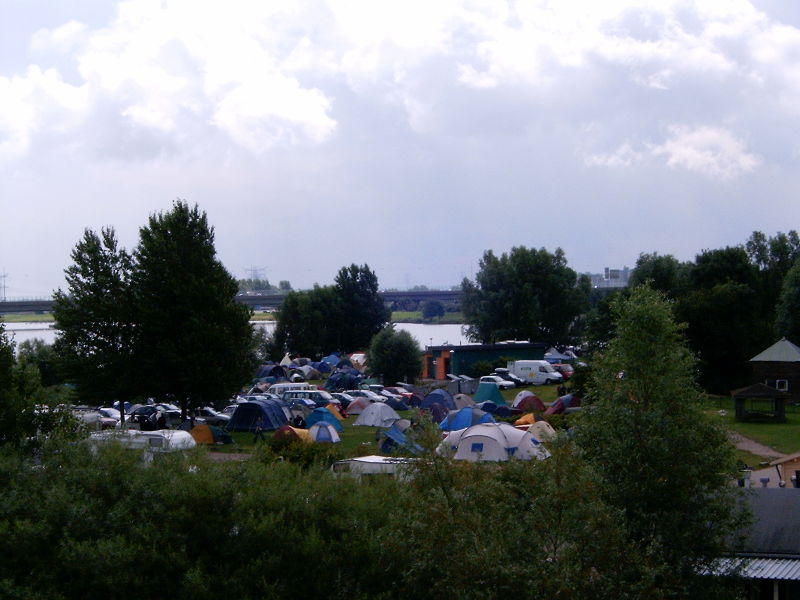 800px_Campinginamstredam_1_.jpg