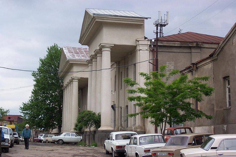 800px_Road_police_building.jpg