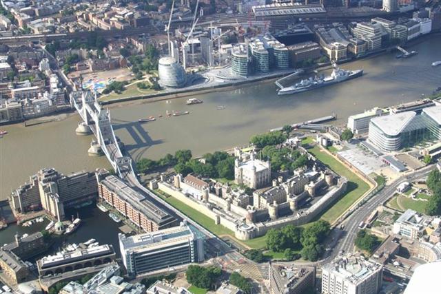 tower_bridge_and_tower__medium___small_.jpg