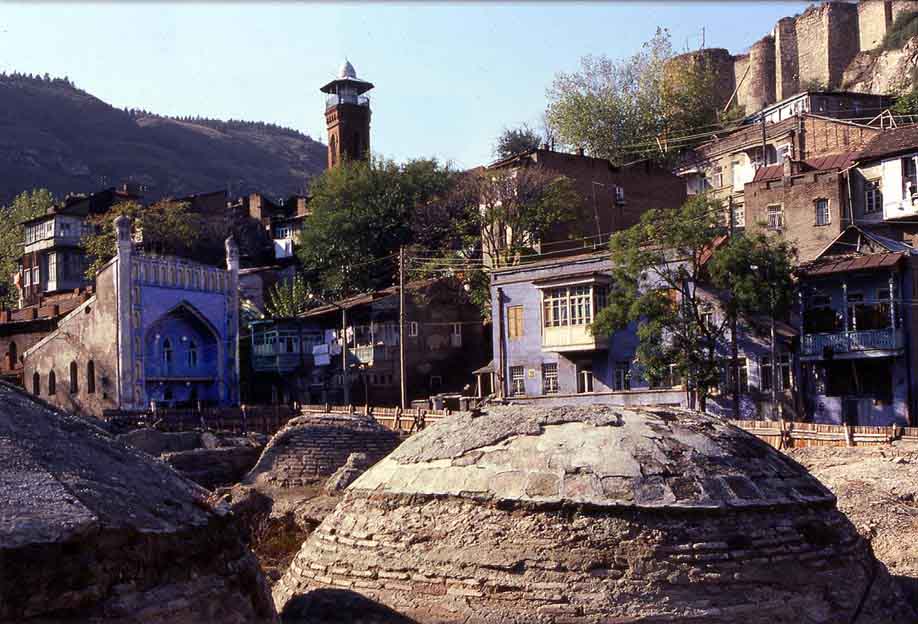 1984TBSDomesofBathsUnderNarikala.jpg